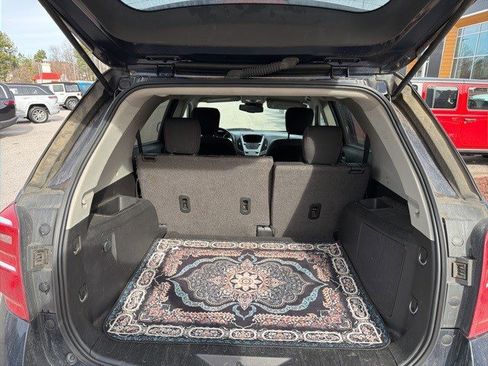 Used 2017 Chevrolet Equinox LT w/ Convenience Package image 5