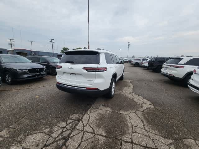 Used 2023 Jeep Grand Cherokee L Laredo w/ Luxury Tech Group I AWD/4WD image 15