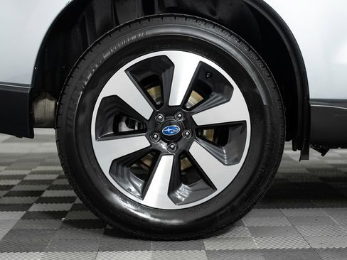 Used 2018 Subaru Forester 2.5i w/ Alloy Wheel Package image 39