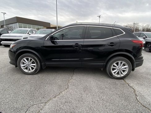 Used 2019 Nissan Rogue Sport SV w/ Technology Package image 4