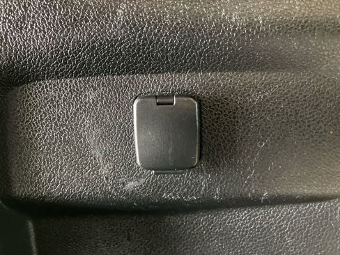 Used 2017 Ford Explorer Base image 26