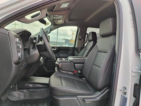 Used 2025 GMC Sierra 3500 Pro w/ Convenience Package image 18