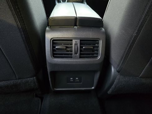 Used 2023 Nissan Rogue SV image 24