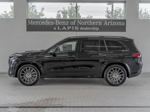 Used 2026 Mercedes-Benz GLS 450 4MATIC image 2