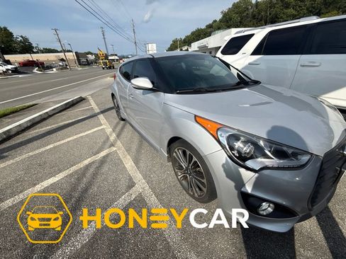 Used 2016 Hyundai Veloster Turbo FWD image 1