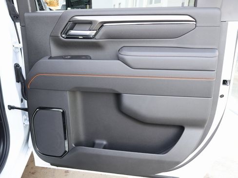 New 2026 GMC Sierra 2500 AT4 image 39