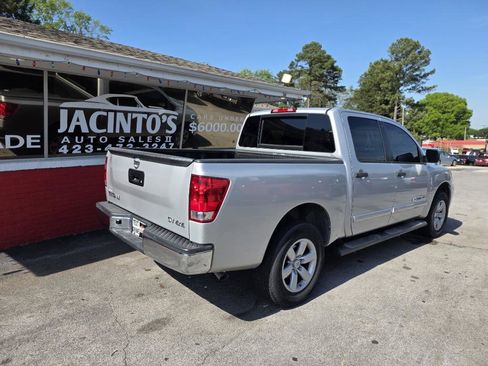 Used 2013 Nissan Titan SV AWD/4WD image 6