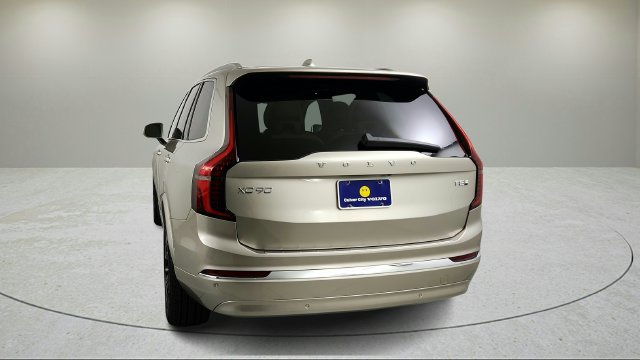 New 2026 Volvo XC90 T8 Plus w/ Protection Package Premier AWD/4WD image 5