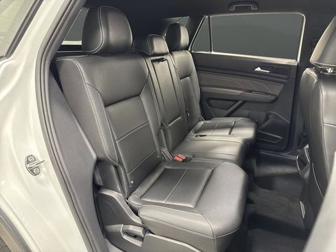 Used 2023 Volkswagen Atlas Cross Sport SE image 29