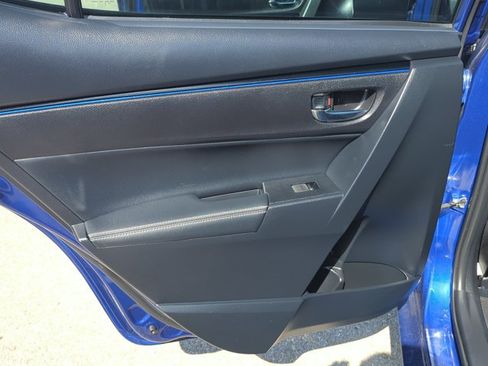 Used 2018 Toyota Corolla SE FWD image 12