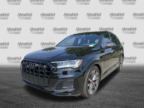 Used 2023 Audi SQ7 Prestige AWD/4WD image 5