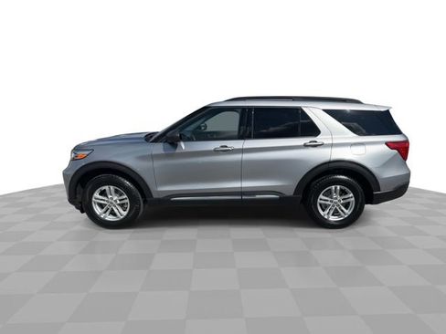 Used 2022 Ford Explorer XLT w/ Class IV Trailer Tow Package AWD/4WD image 5