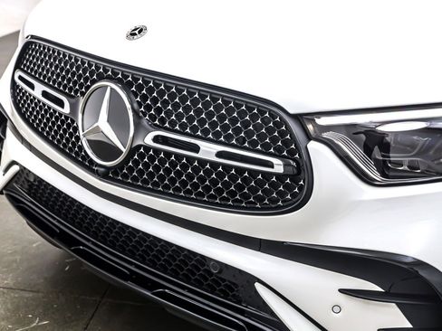 New 2026 Mercedes-Benz GLC 300 4MATIC image 13