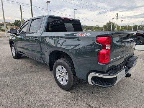 Used 2025 Chevrolet Silverado 1500 LT AWD/4WD image 3