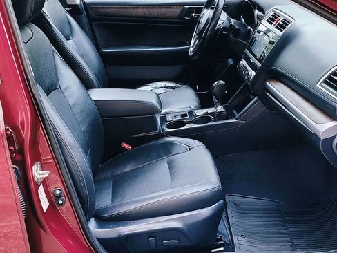 Used 2016 Subaru Outback 3.6R Limited image 17