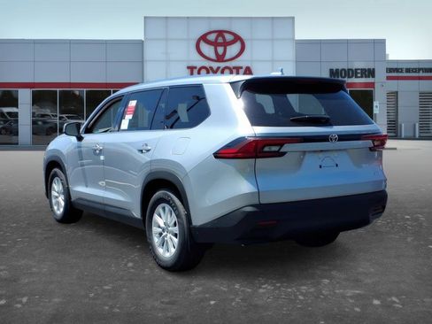 New 2026 Toyota Grand Highlander FWD image 4