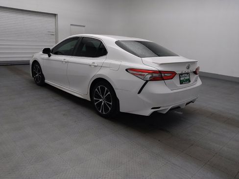 Used 2018 Toyota Camry SE FWD image 3