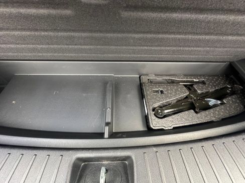 Used 2025 Kia Sorento SX Prestige w/ Olive Brown Leather Package image 15