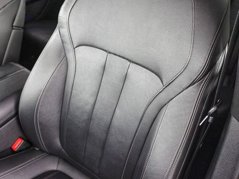 Used 2020 BMW X7 M50i image 25