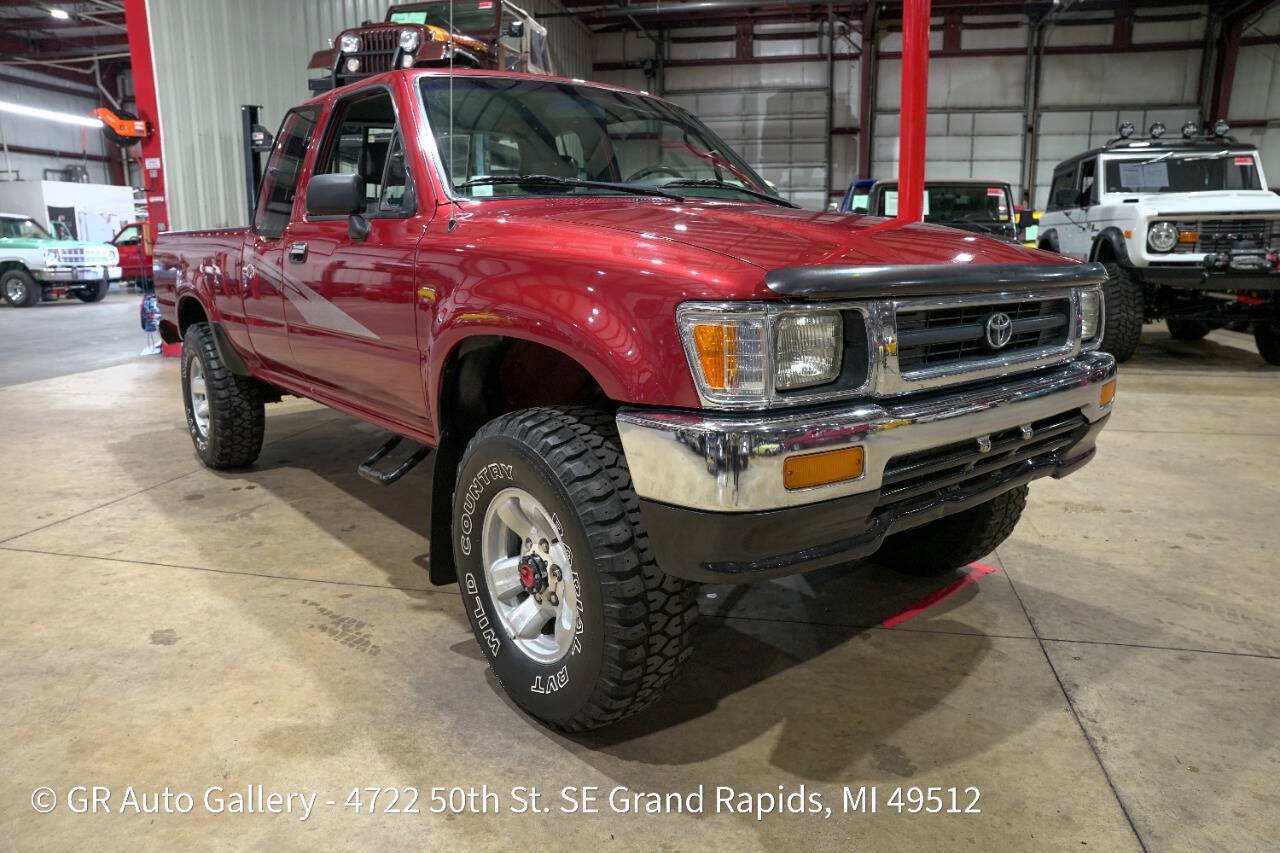 Used 1993 Toyota Pickup Deluxe AWD/4WD image 12