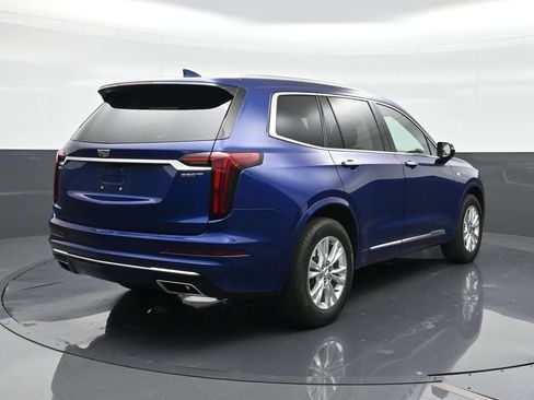 Certified 2023 Cadillac XT6 Luxury FWD image 5