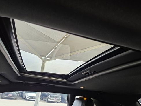 Used 2023 Dodge Challenger R/T w/ Plus Package image 19