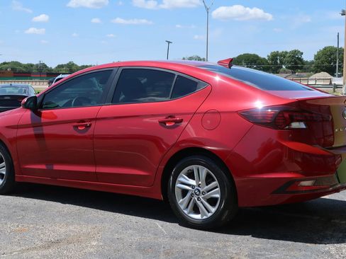 Used 2019 Hyundai Elantra SEL image 12