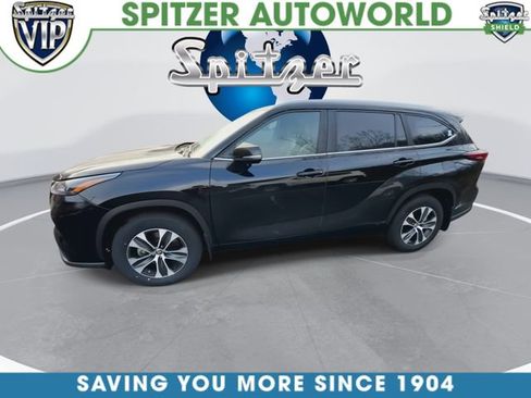Used 2024 Toyota Highlander XLE image 6