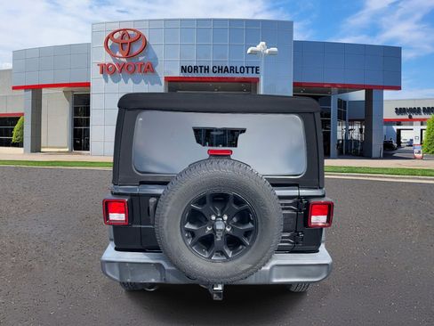 Used 2021 Jeep Wrangler Unlimited Sport image 7