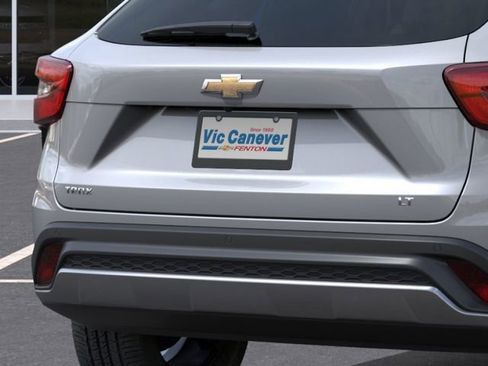 New 2026 Chevrolet Trax LT w/ Driver Confidence Package FWD image 14