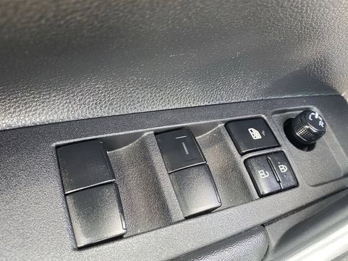 Certified 2024 Toyota Corolla Cross XLE w/ Convenience Package FWD image 25