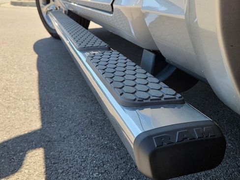 Used 2014 RAM 1500 Laramie w/ Convenience Group AWD/4WD image 27