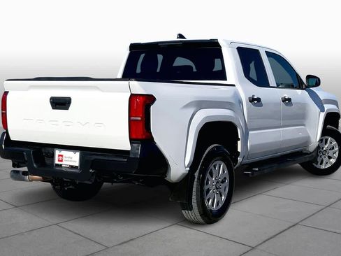 Used 2024 Toyota Tacoma SR image 12