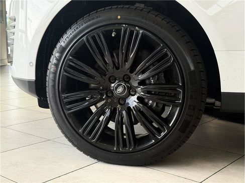 Used 2018 Land Rover Range Rover HSE AWD/4WD image 9