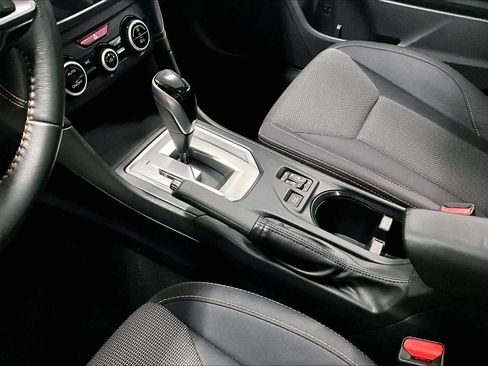 Used 2022 Subaru Crosstrek 2.0i Premium image 14