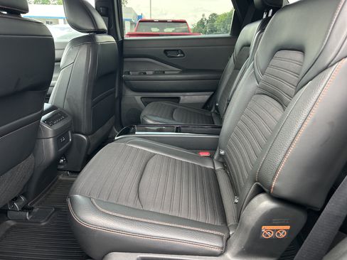 Used 2024 Nissan Pathfinder Rock Creek AWD/4WD image 21