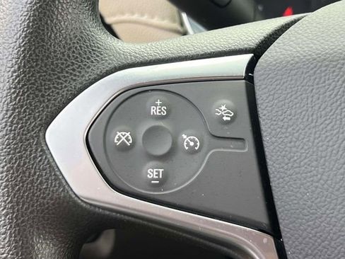 Certified 2023 Chevrolet Traverse LS FWD image 17