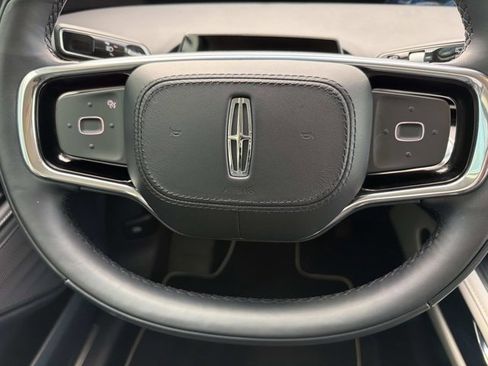 Certified 2024 Lincoln Nautilus Premier image 28