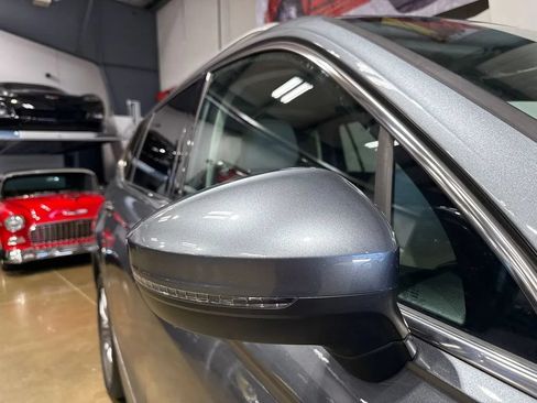 Used 2021 Volkswagen Tiguan SEL AWD/4WD image 75