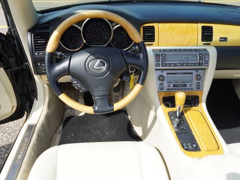 Used 2002 Lexus SC 430 Convertible RWD image 19