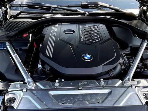 Used 2022 BMW M440i M440i w/ Premium Package image 32