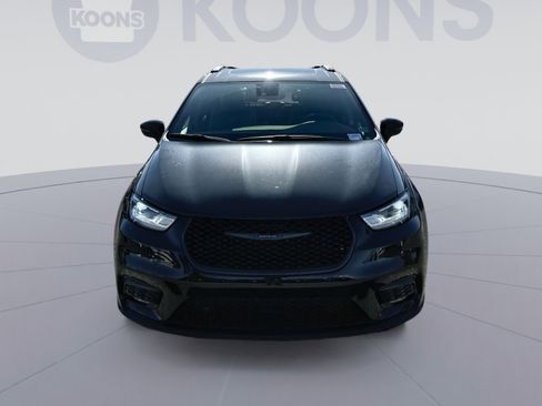 New 2026 Chrysler Pacifica Limited w/ S Appearance Package image 11