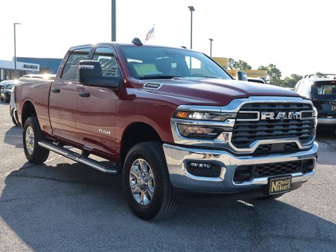 Used 2026 RAM 2500 Big Horn AWD/4WD image 3