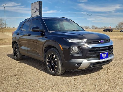 Used 2022 Chevrolet TrailBlazer LT w/ Convenience Package image 7