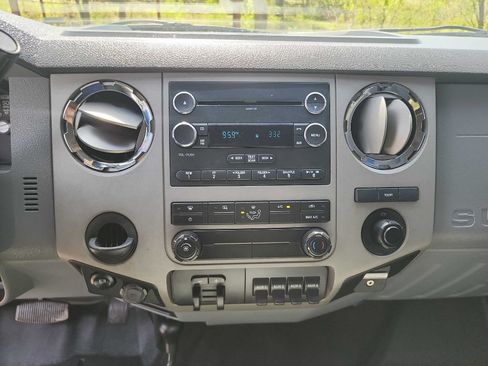 Used 2016 Ford F350 XLT w/ XLT Interior Package AWD/4WD image 24