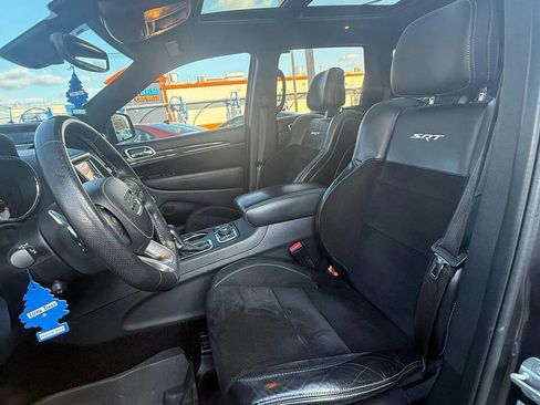 Used 2017 Jeep Grand Cherokee SRT image 12