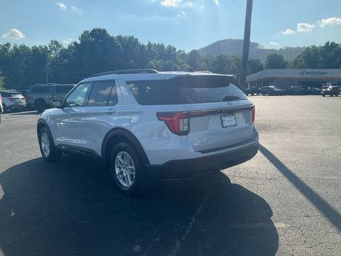 New 2026 Ford Explorer Active RWD image 7