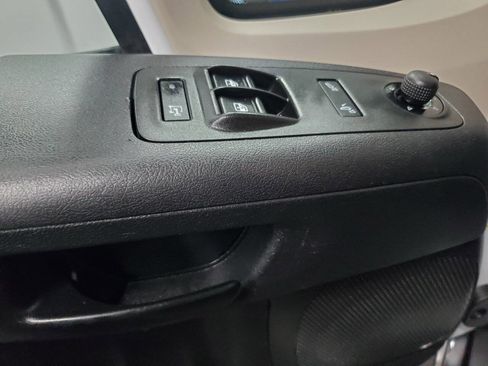 Used 2022 RAM ProMaster 2500 w/ Driver Convenience Group FWD image 10
