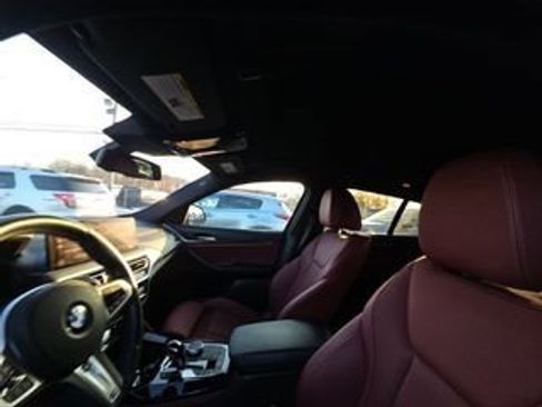 Used 2024 BMW X4 xDrive30i w/ Premium Package image 4