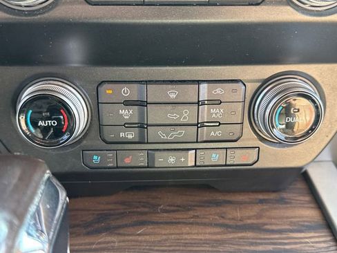 Used 2019 Ford F150 Lariat w/ Equipment Group 502A Luxury AWD/4WD image 33